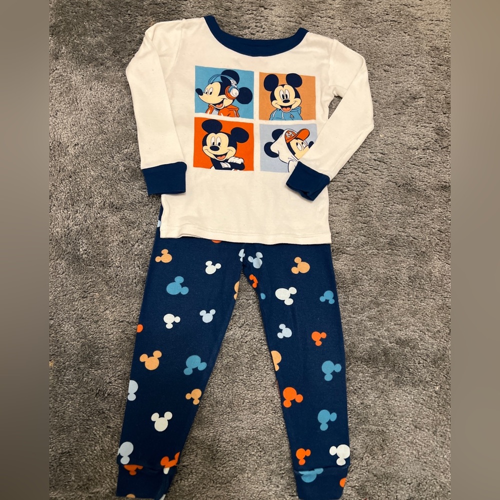 Bundle of 6 Kids Pajama Set - Picture 3 of 7